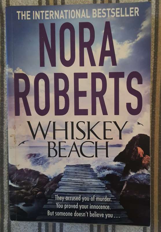 Nora Roberts: Whiskey Beach